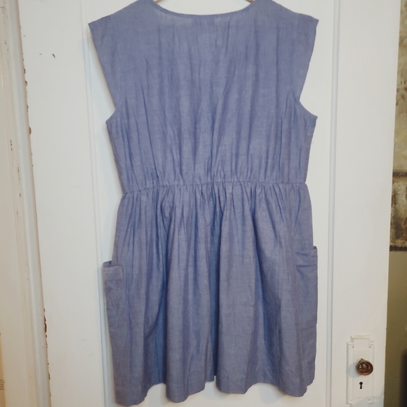 Earthbound Smocked Embroidered Front, Tie Neck Dress Large. - Picture 6 of 10